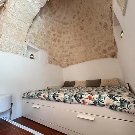 別荘 Trullo Degli Amici オストゥーニ