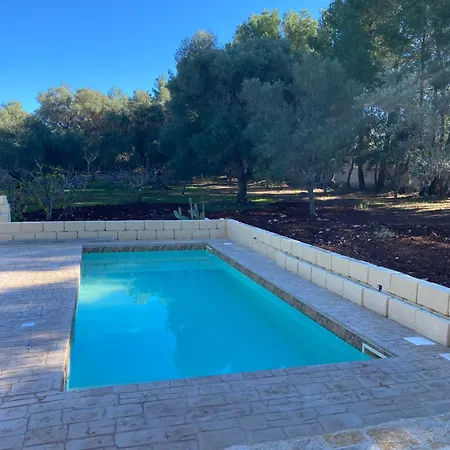 別荘 Trullo Degli Amici オストゥーニ