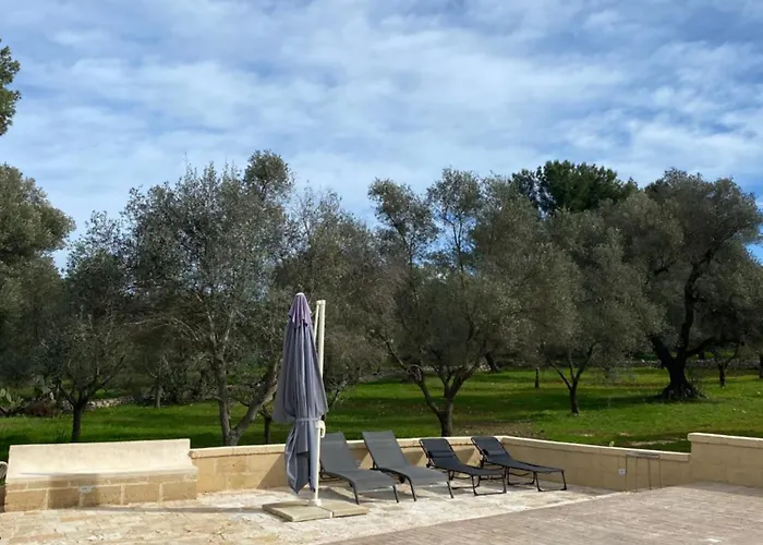 Trullo Degli Amici 度假居 *